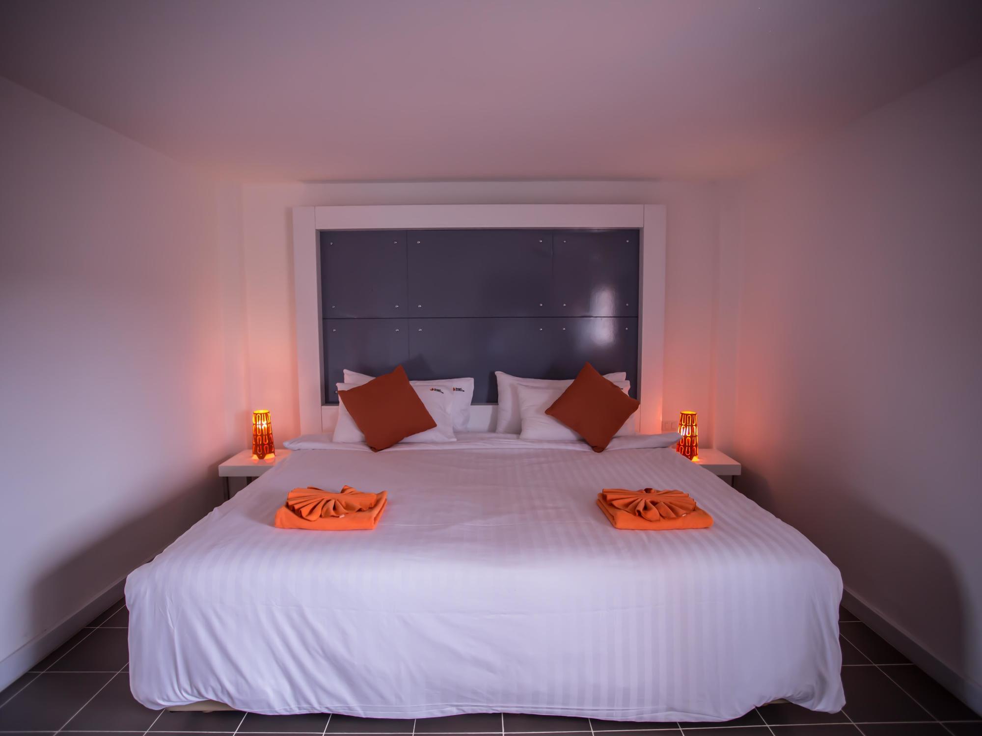 The Original Orange Hotel Накхон Си Тамарат Екстериор снимка